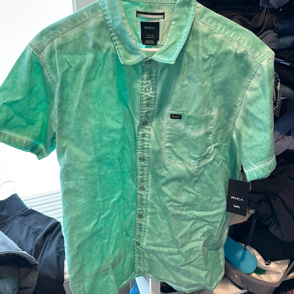 New RVCA button up